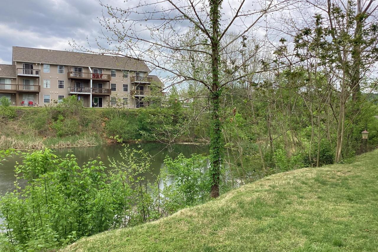 A Little Lake Retreat Branson Exterior photo